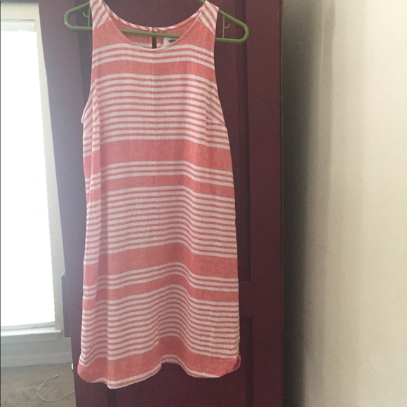 Old Navy Dresses & Skirts - Great  coral summer dress!